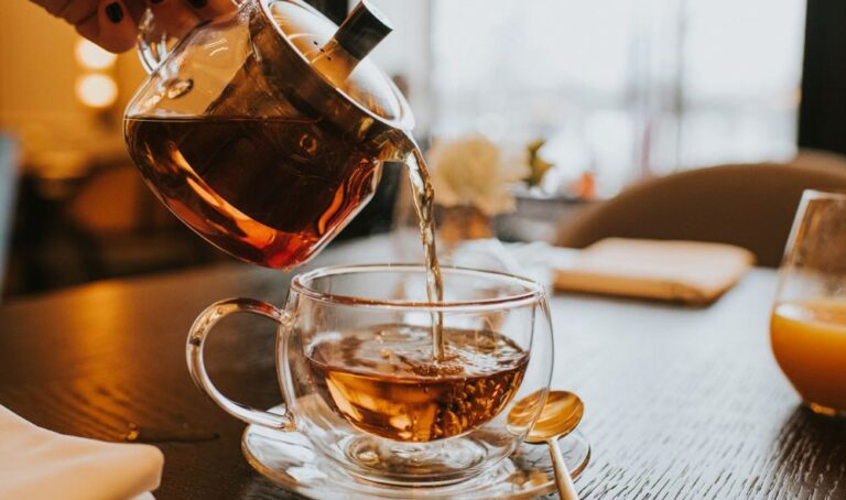 Три види чаю, які допоможуть мамам залишатися молодою