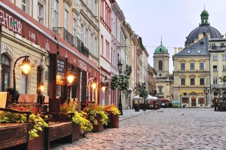Чому варто відвідати Львів: поради туристам 