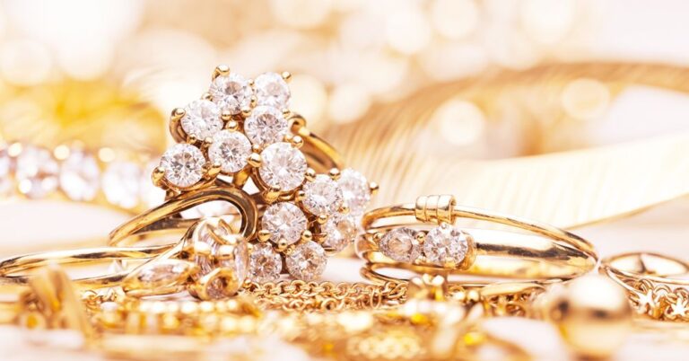 Why is Diamond Jewellery Made in 18kt Gold? - Royal Star Jewellery